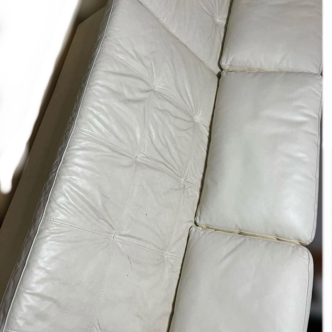ニトリカウチソファ本革(一部合皮)ホワイト　ベンチ側　商品価格¥20000