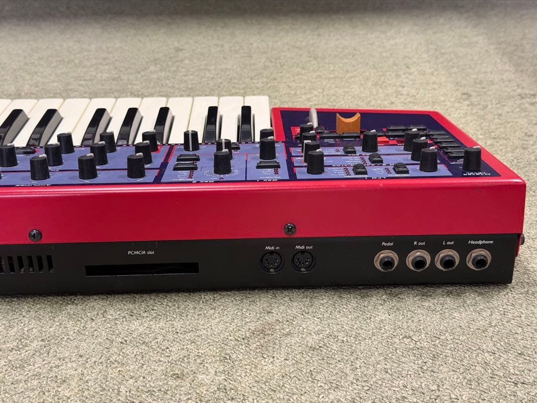 Nord Lead シンセサイザー / バーチャルアナログキーボード