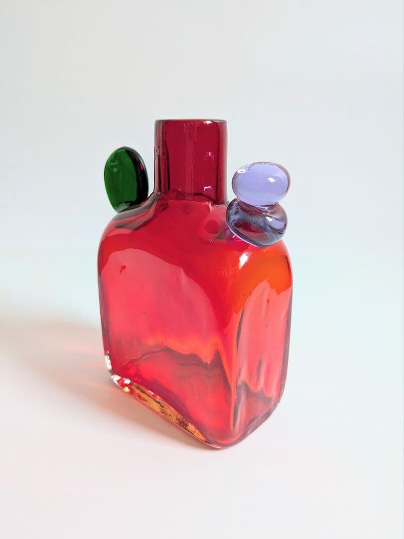 希少　N526 レッド　ポムポム　pampula pompom bottle