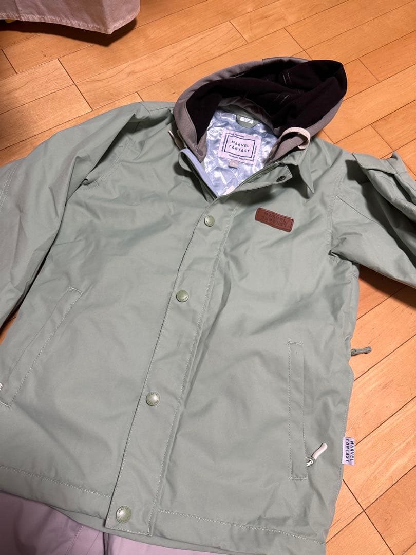 レディーススノボウェア M 上下set 美品