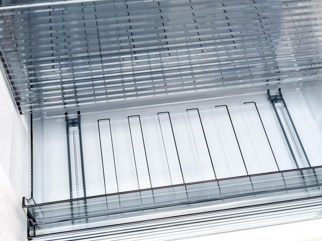 高年式　2023年製 SHARP 冷蔵庫 310L 大容量 家庭用 省エネ