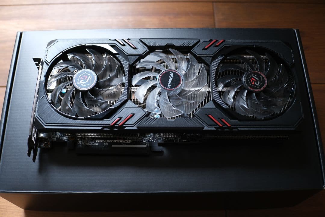 Radeon RX 7600 Phantom Gaming 8GB OC 中古