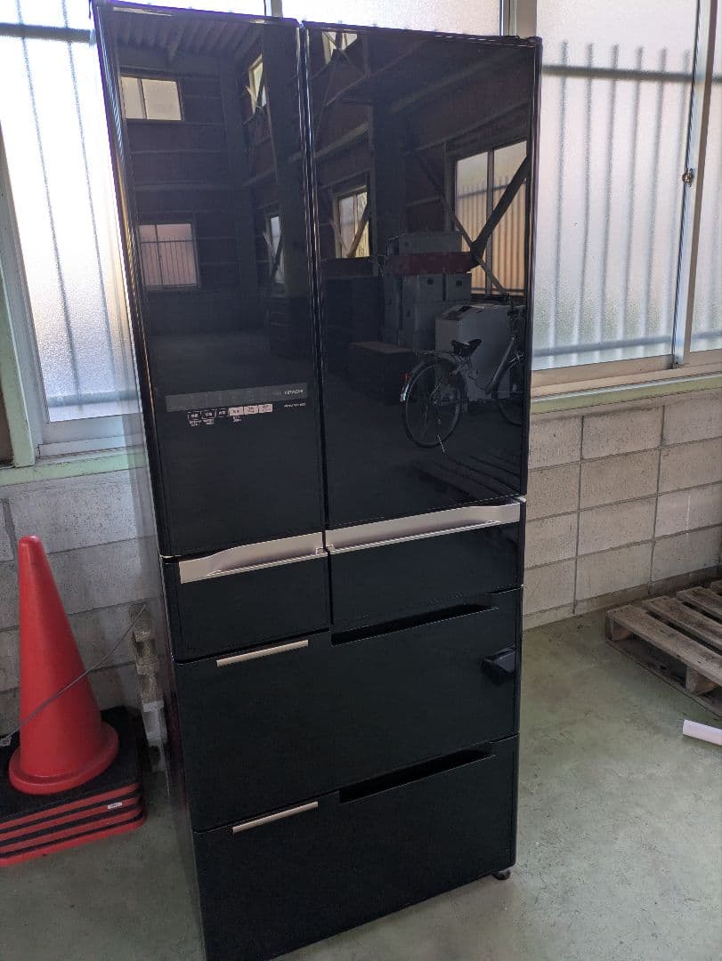 HITACHI 日立　冷蔵庫 R-B6200 6ドア