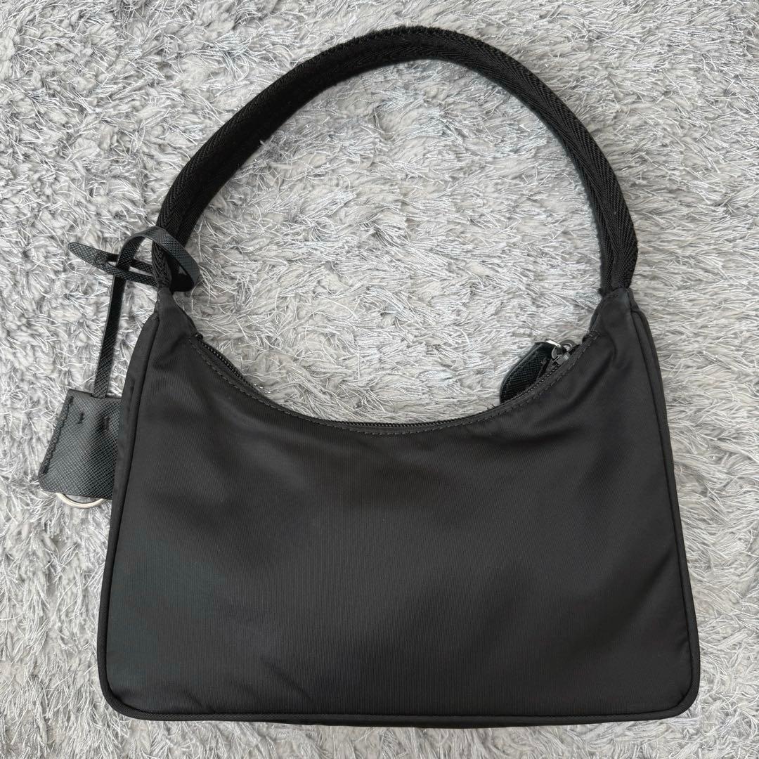 PRADA ブラック ミニバッグ