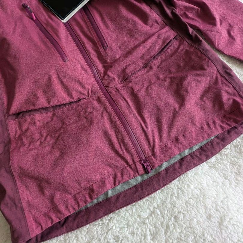 新品 phenix スキーウェア　ジャケット 収納袋付き