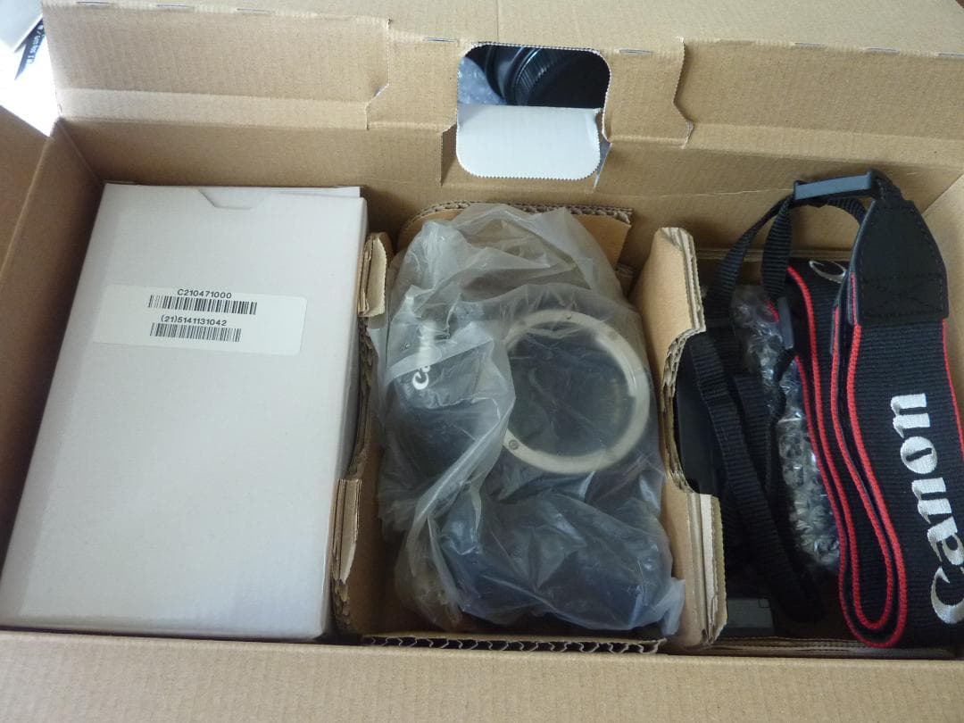 中古　CANON　EOS9000D 　　rivin