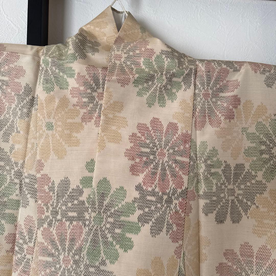 大島紬　白大島　菊尽くし　単　多色　着物　広衿　小紋　きくづくし　花柄　正絹