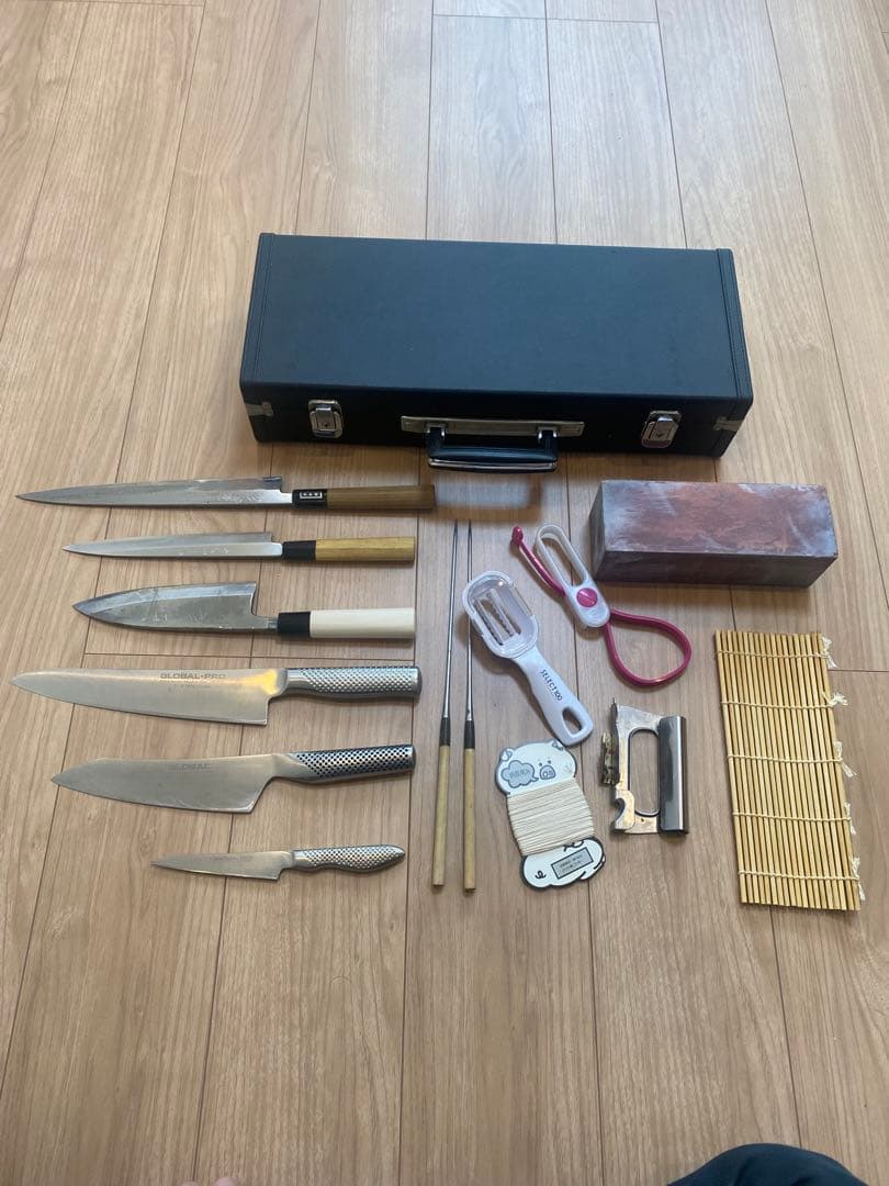 うみ58。包丁セット　ケース付き