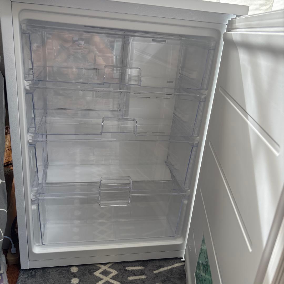 コンパクトホワイト冷凍庫　未使用品　66L