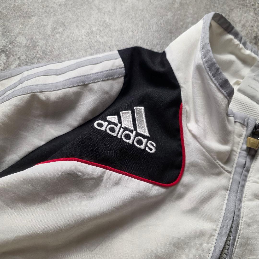 adidasアディダスリヴァプールナイロンジャケットドローコード刺繍ロゴサッカー