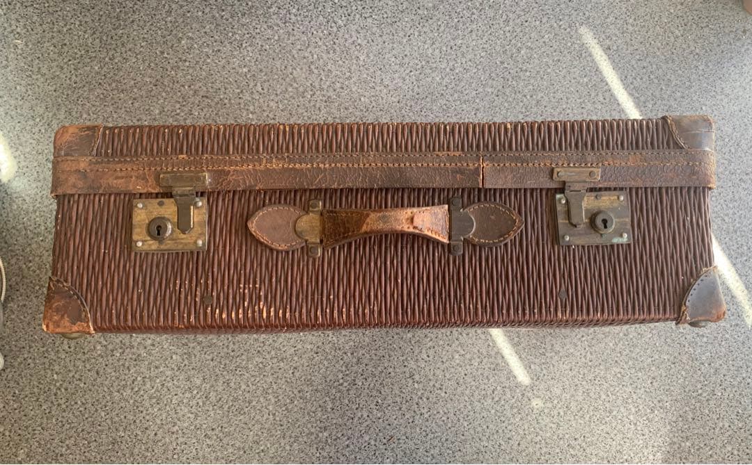 昔のトランクケース　柳行李 革　やなぎごうり 　店舗什器　アンティーク　レア