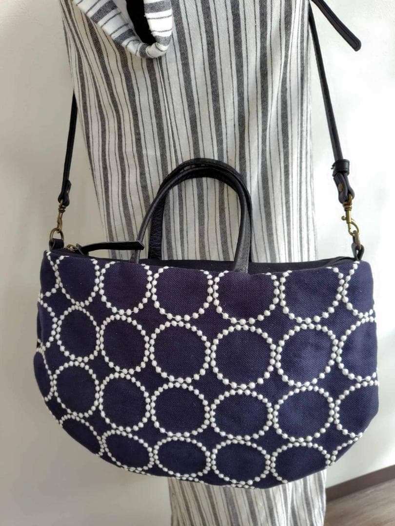 ミナペルホネン/2025tambourineタンバリンネイビー×白/Mサイズ