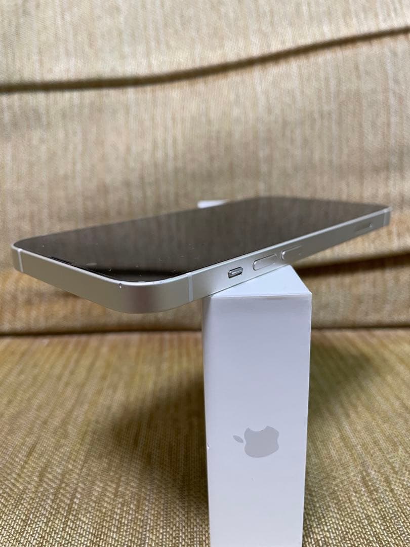 iPhone13 スターライト 128GB ホワイト オマケ付き