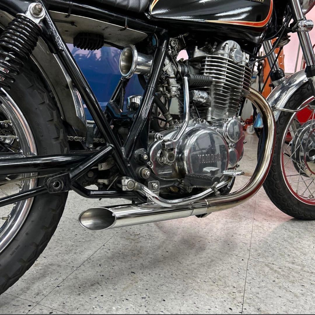 t*4様 SR400 ワンオフ ステンレス鏡面ベリーショートスラッシュカットマフ