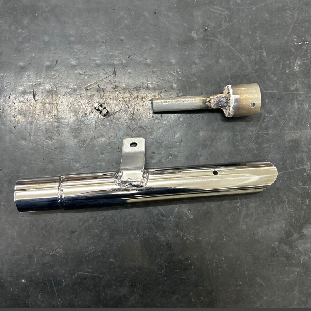 t*4様 SR400 ワンオフ ステンレス鏡面ベリーショートスラッシュカットマフ