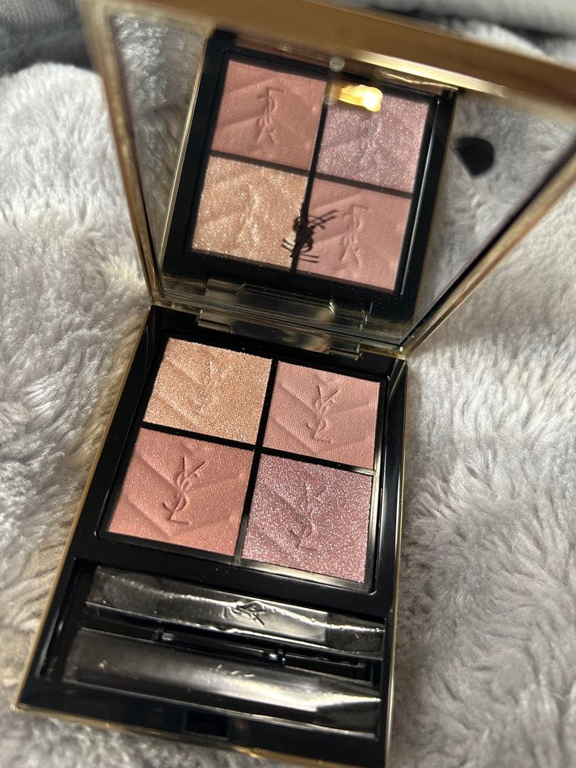 【限定品】イヴサンローラン クチュール ミニ クラッチ 126 アイシャドウ