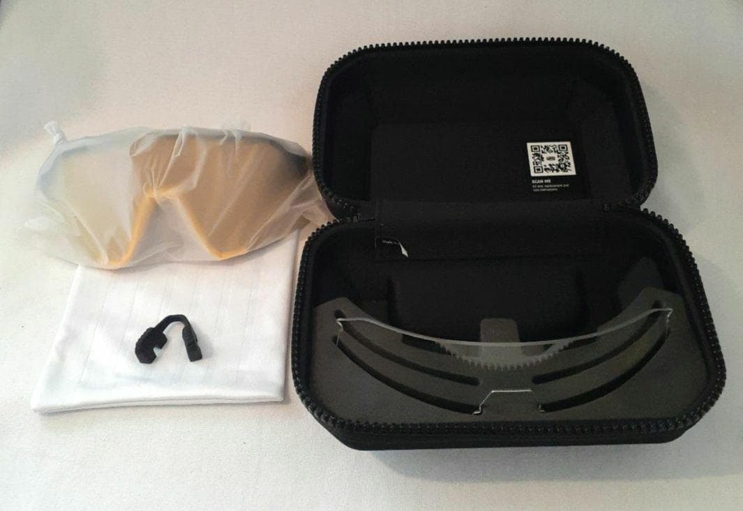 売約済み 100% S3 ブラック ブロンズ ワンハンドレッド サングラス