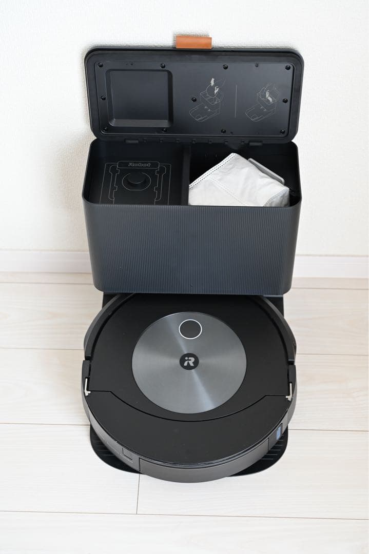 ルンバ コンボ j7+ 掃除機&床拭きロボット　アイロボット