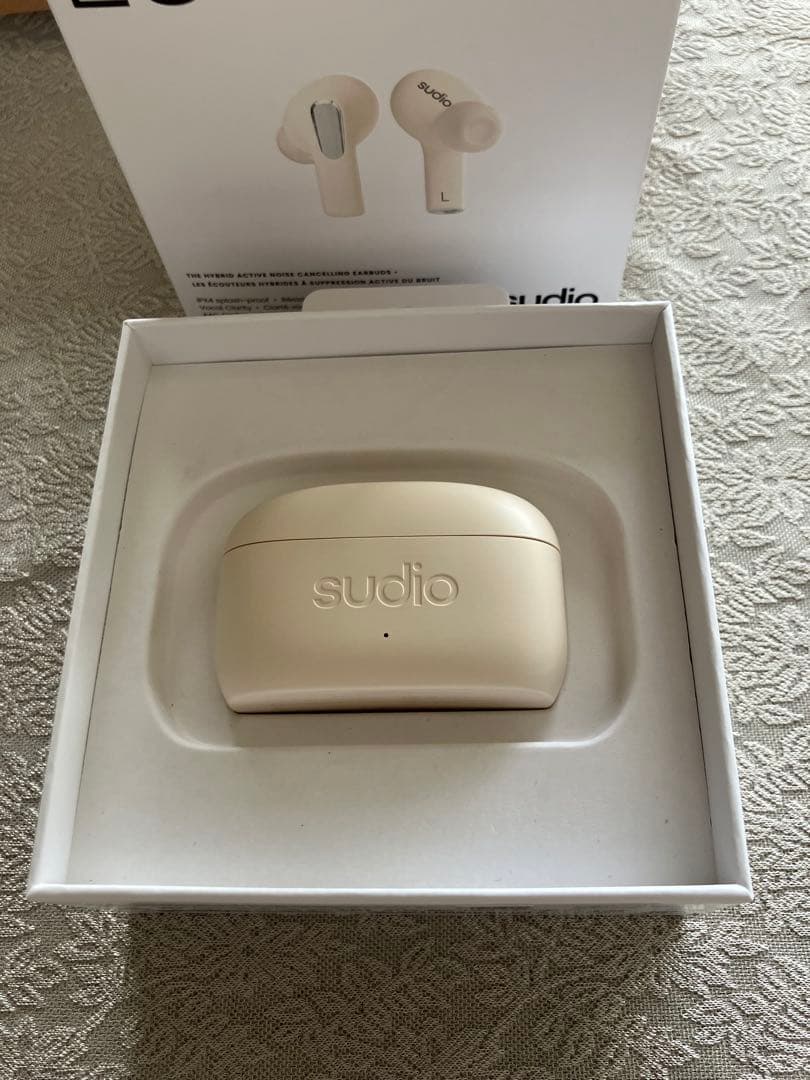 未使用・sudio E3 ハイブリッドアクティブノイズキャンセリングイヤホン