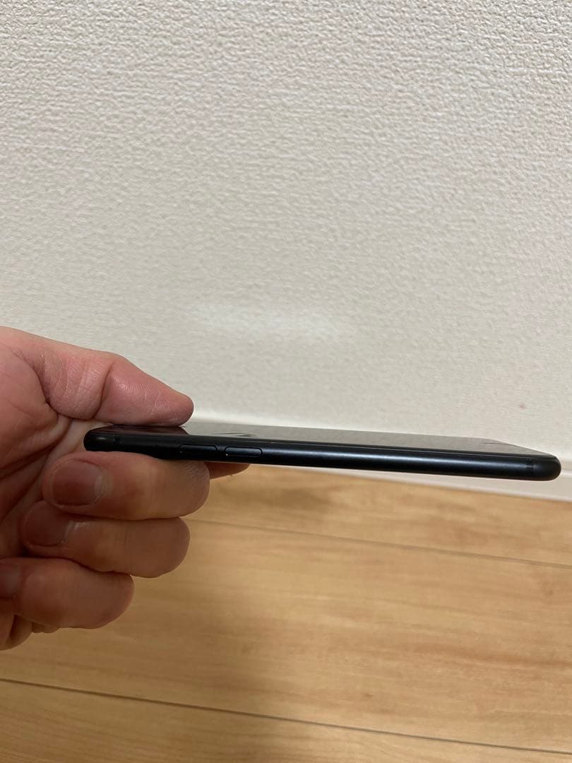 美品　iPhoneSE 第2世代