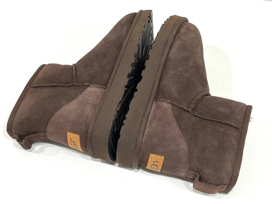 f111 新品　UGG W CLASSIC MINI Ⅱ 1016222 ブーツ
