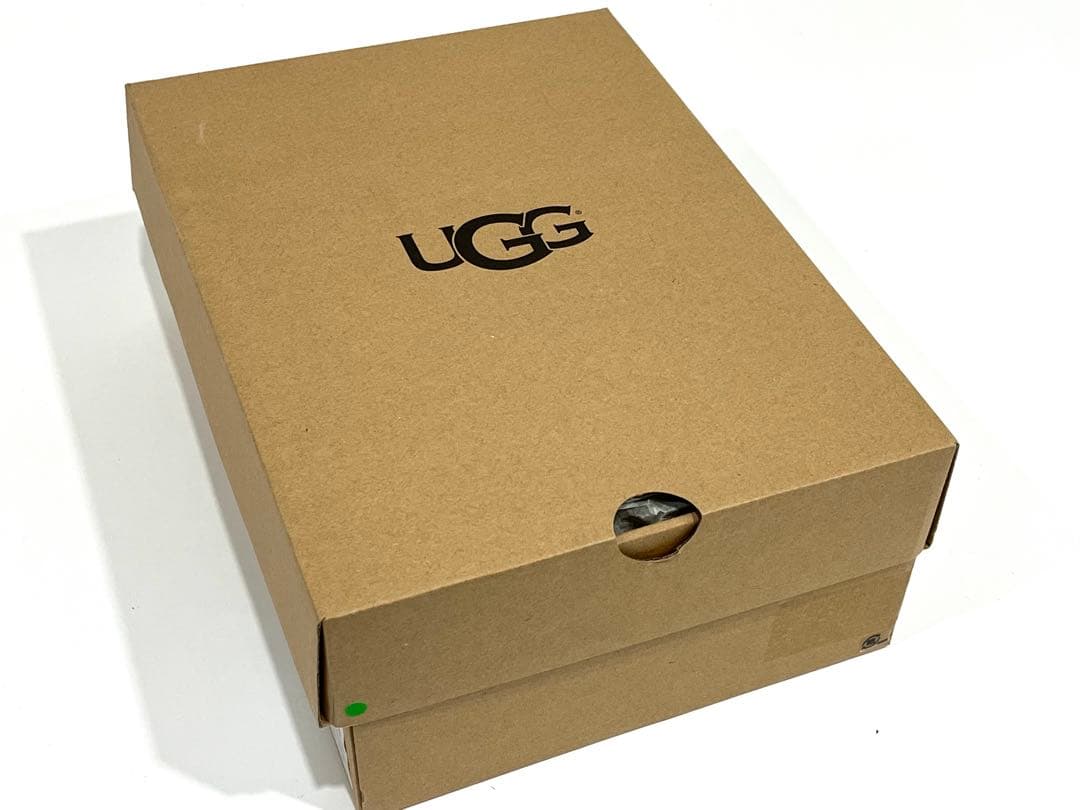 f111 新品　UGG W CLASSIC MINI Ⅱ 1016222 ブーツ