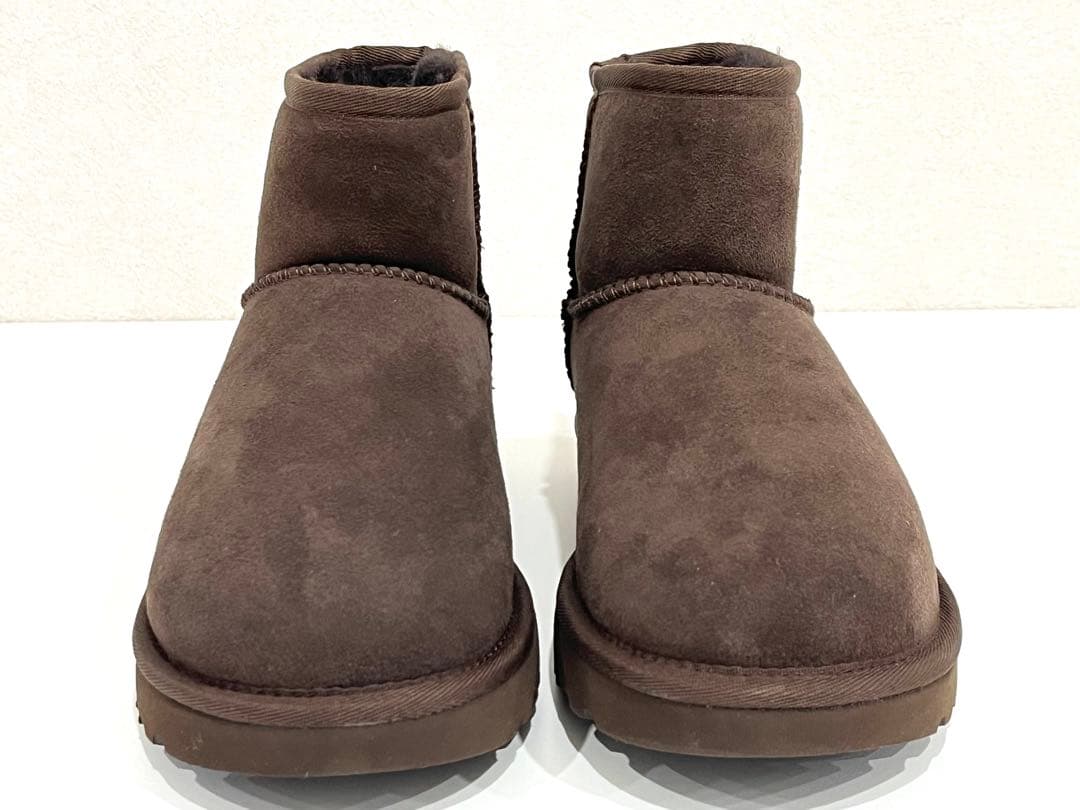 f111 新品　UGG W CLASSIC MINI Ⅱ 1016222 ブーツ