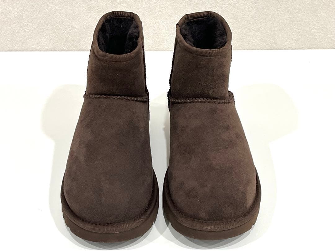 f111 新品　UGG W CLASSIC MINI Ⅱ 1016222 ブーツ