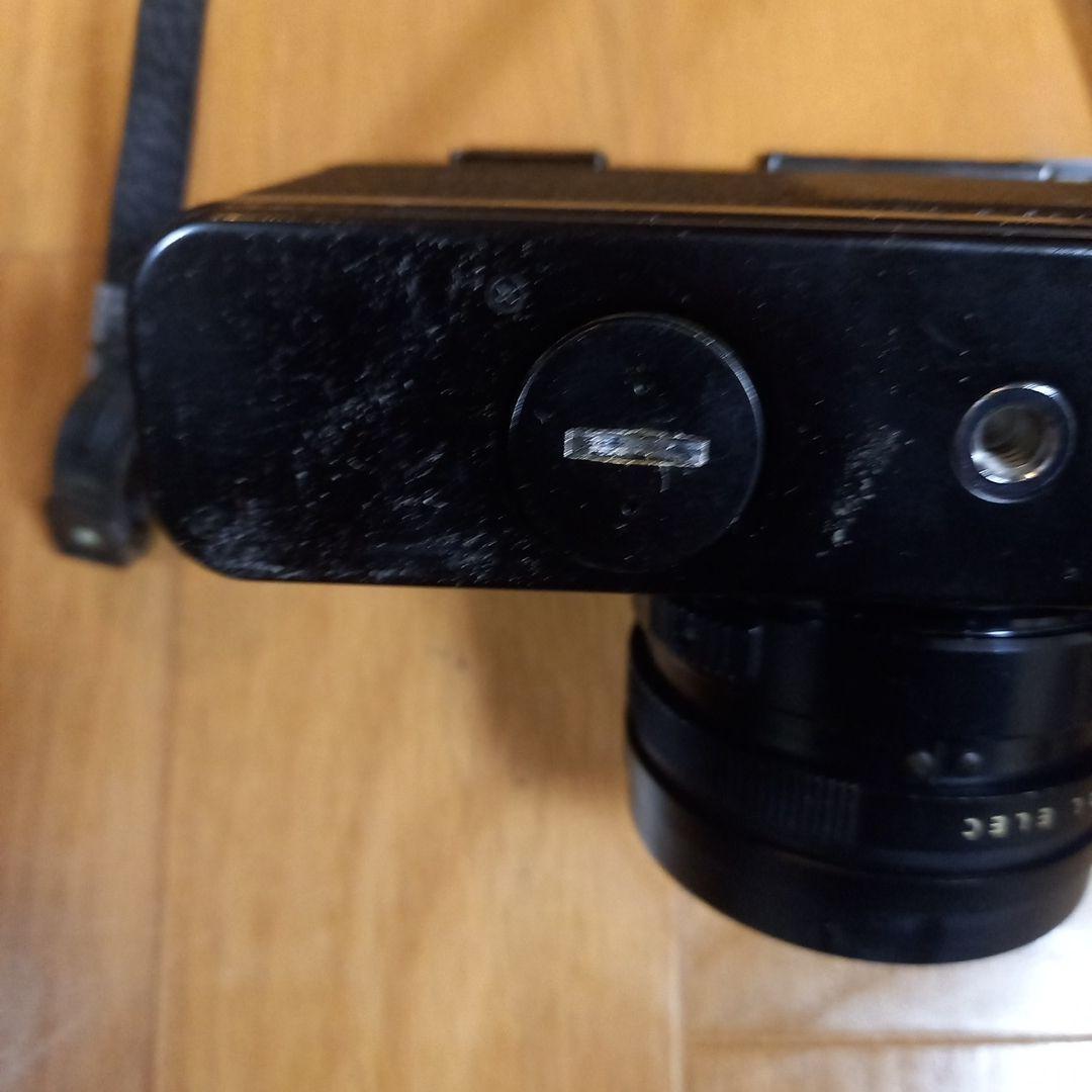 ヤシカの古いフィルムカメラ　付属品有り　　　　　インテリア等にも