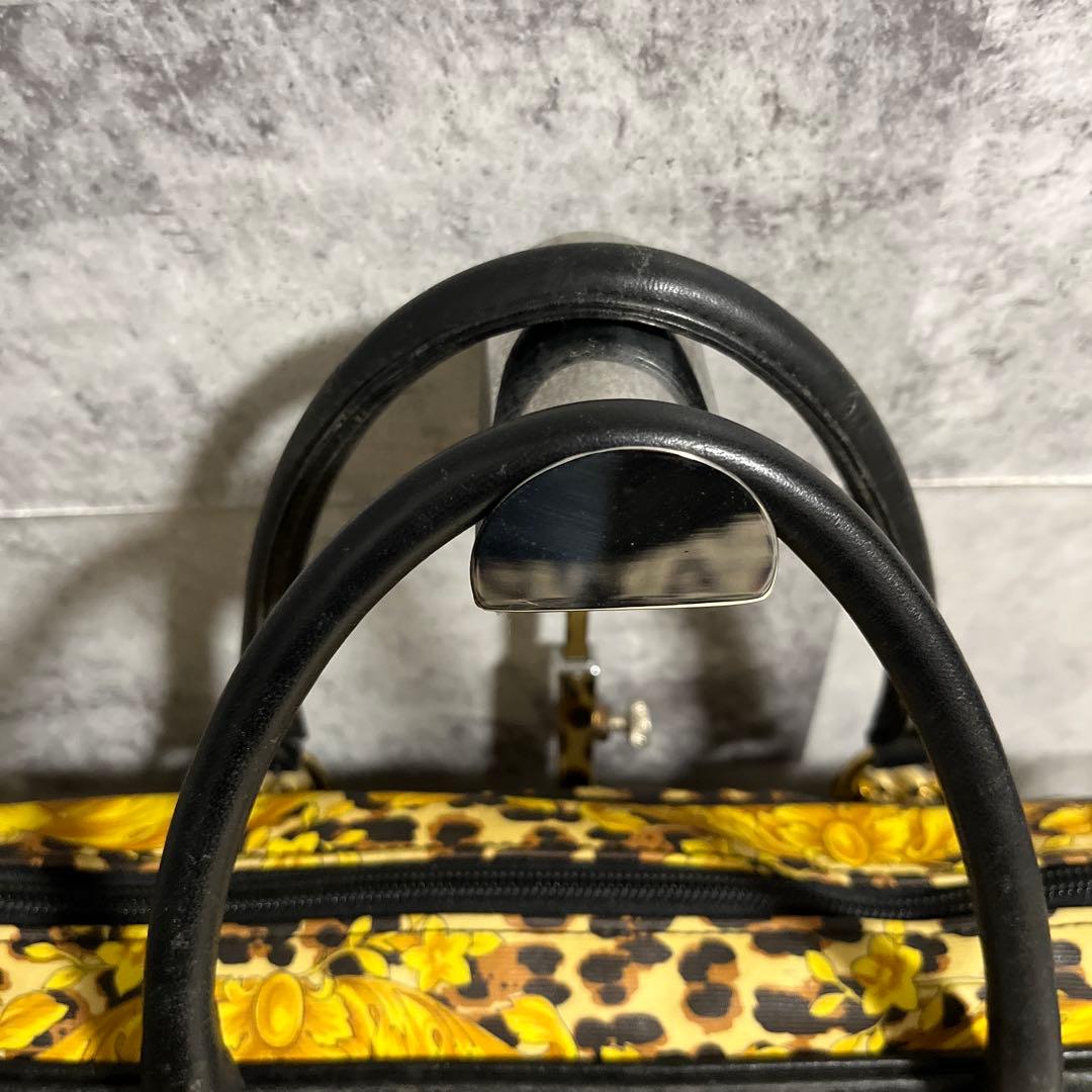 ヴェルサーチ　Versace トートバッグ　ブラック✖️ゴールド　レオパード柄