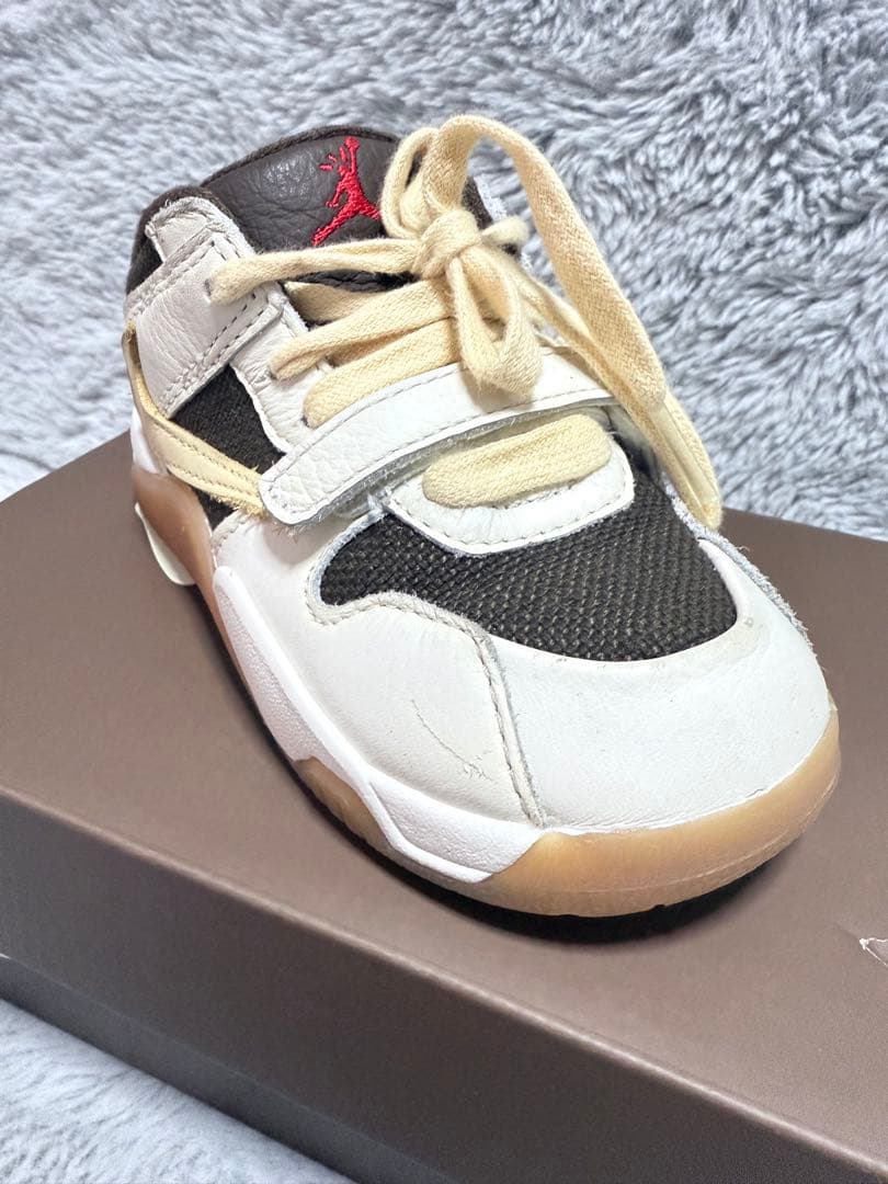 トラヴィス・スコット x ナイキ TD ジョーダン ジャンプマン ジャック TR