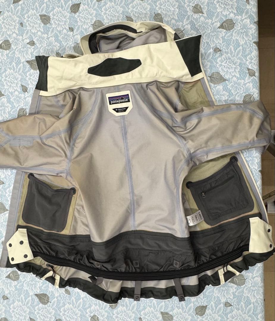 【マサ】patagonia スキー /スノーボードウェア 女性用 M