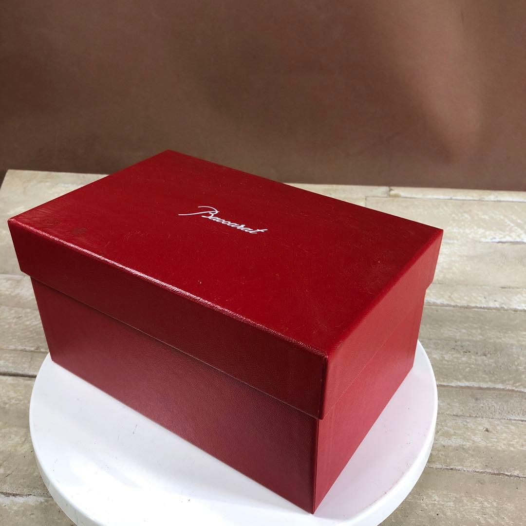 ✨バカラ　クリスタルガラス 犬のオブジェ 秋田犬　刻印あり　未使用