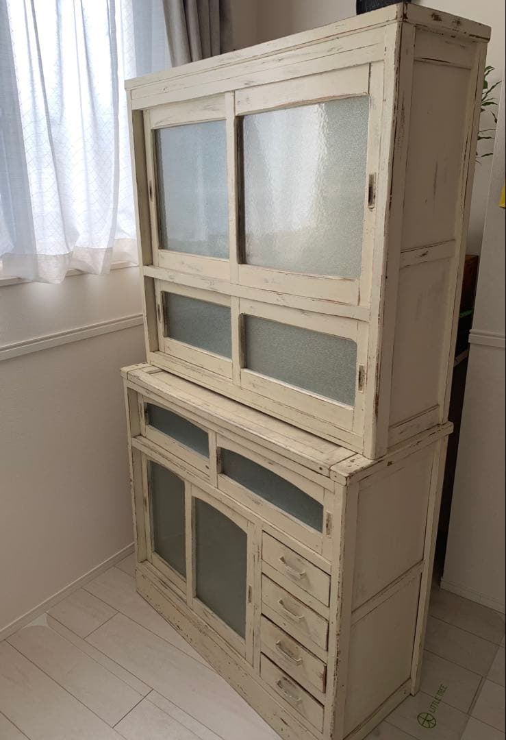 日本の古いアイボリーの水屋キャビネット　水屋　食器棚　アンティーク　昭和レトロ