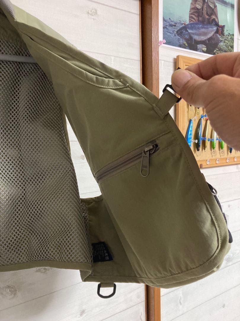 パズデザイン　トラウティストベスト　Lサイズ