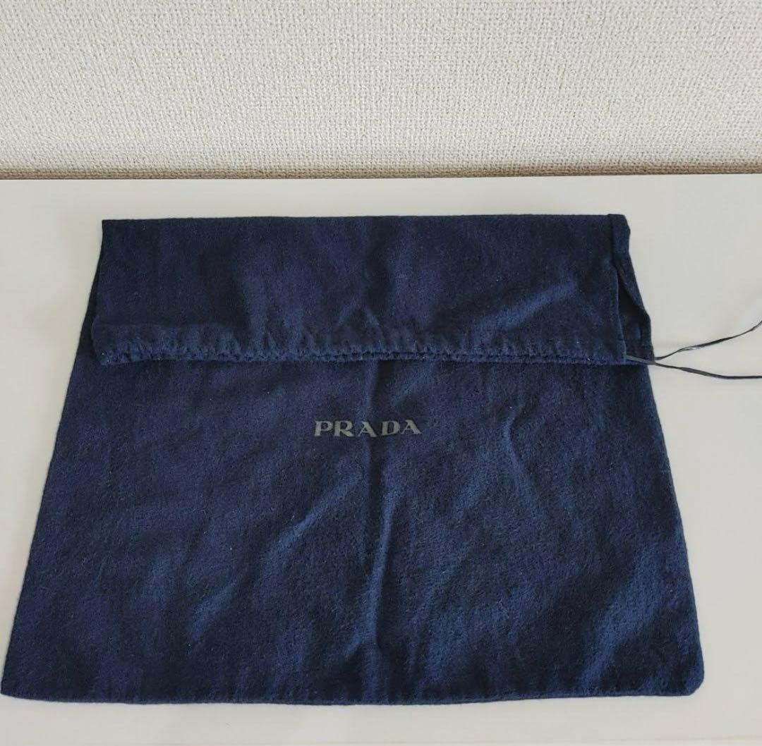PRADA プラダ　レザー　ショルダーバッグ　ブラック　スクエア
