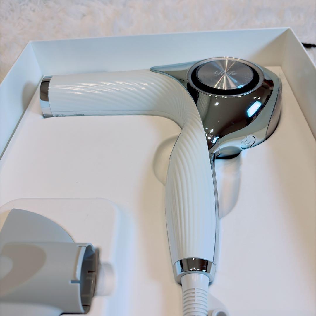 【極美品】ReFa ビューテックドライヤープロ ホワイト RE-AJ02A