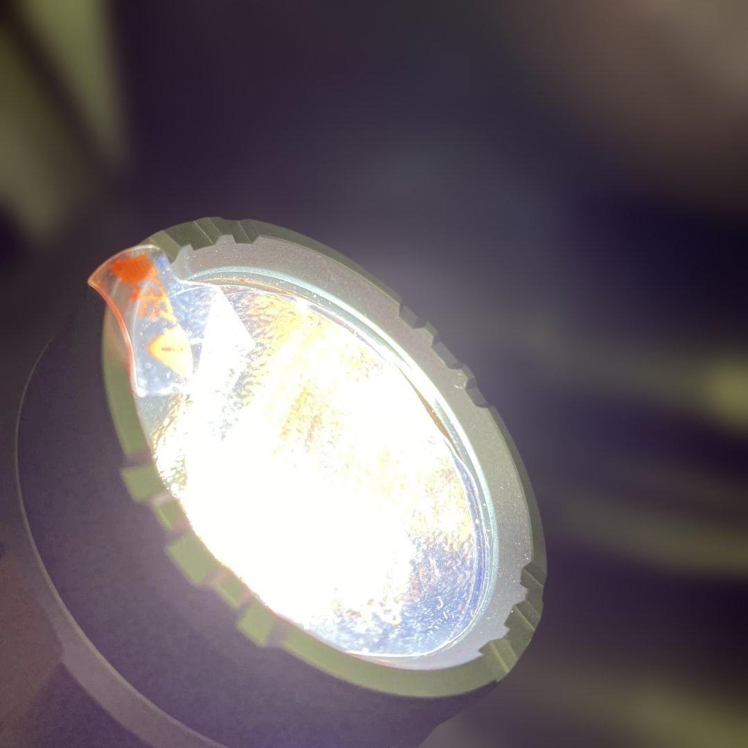 GENTOS 3000ルーメン　送料込み