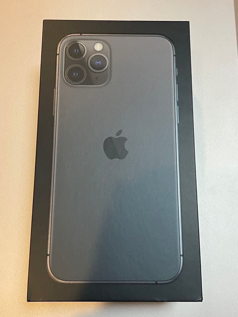 【送料無料】 箱付き iPhone 11 Pro SIMフリー