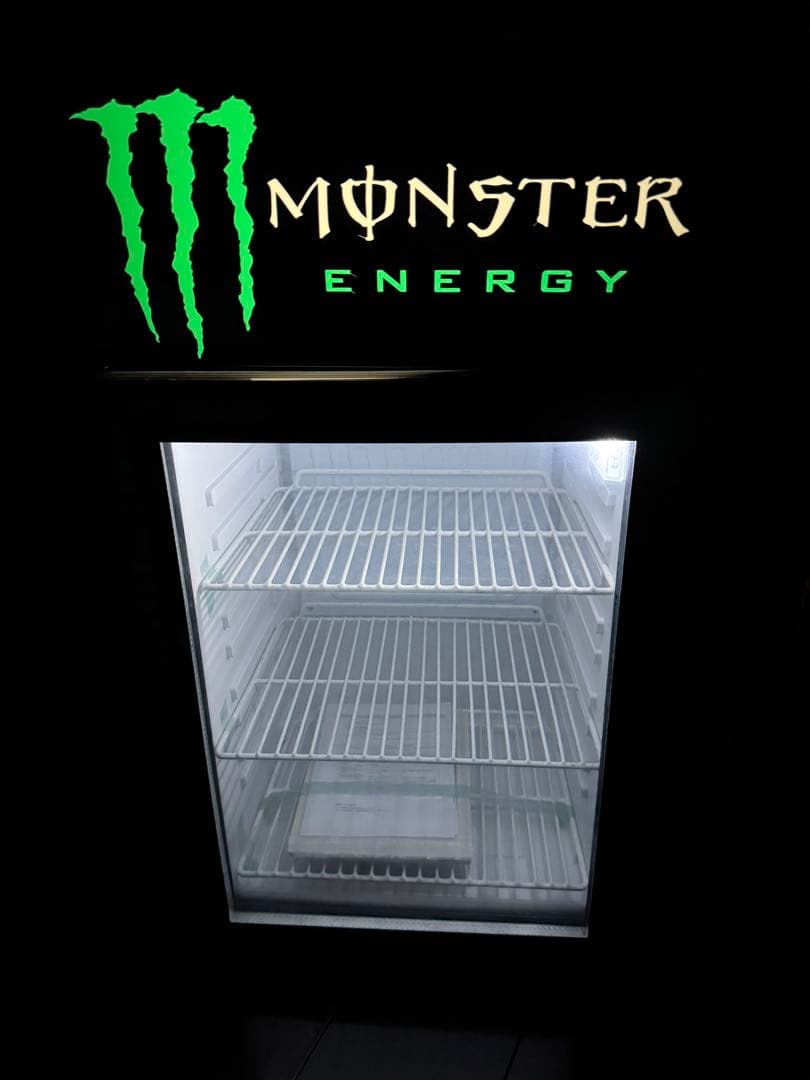 光る！Monster Energy ロゴ入り冷蔵庫