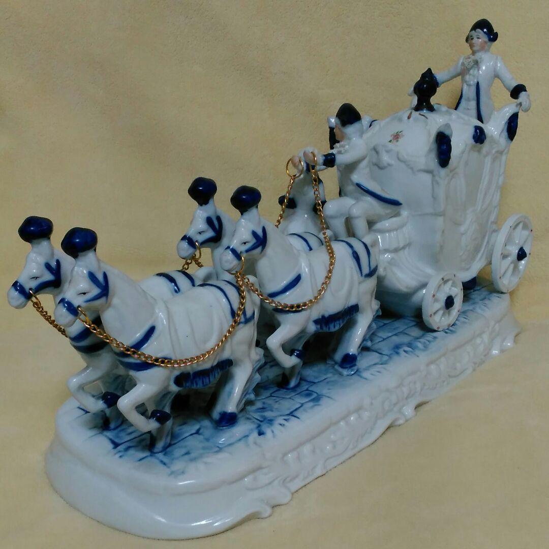 馬車　貴婦人　西洋　置物　オブジェ　飾り　昔のタクシー　昔のバイク　昔の乗り物