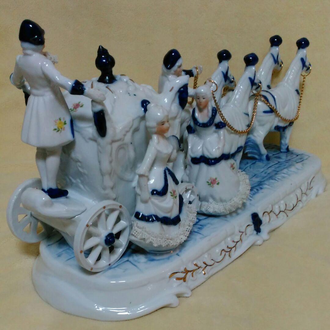 馬車　貴婦人　西洋　置物　オブジェ　飾り　昔のタクシー　昔のバイク　昔の乗り物