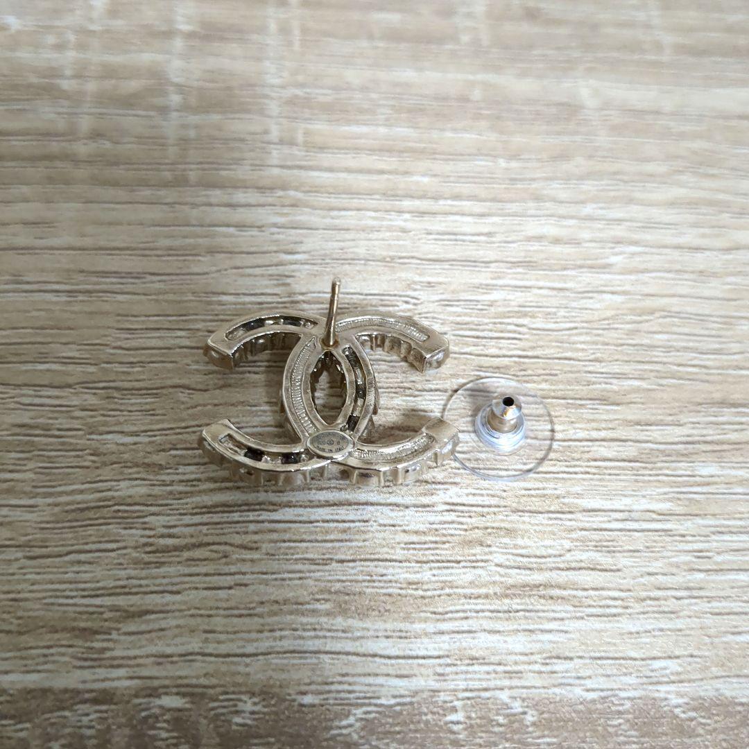 【美品】シャネル CCロゴ パール ピアス片耳