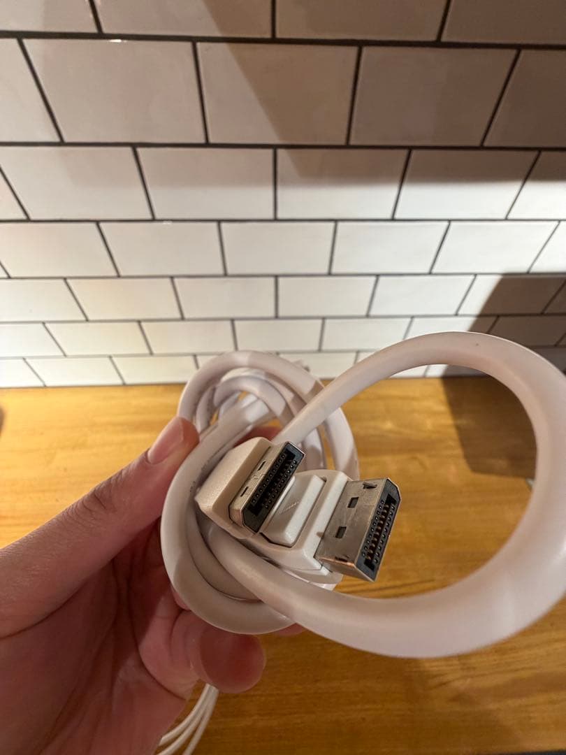 美品！！LG 27インチ 4K モニター 27UP650-W