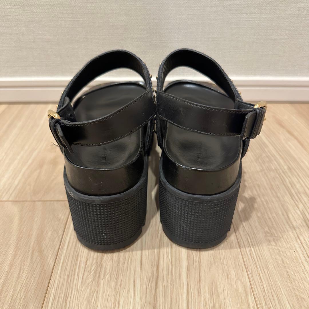 Louis Vuitton スタッズ付きサンダル