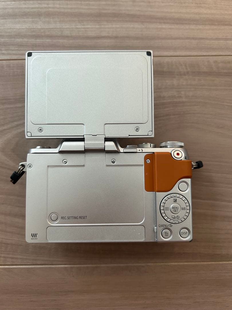 Panasonic パナソニック LUMIX DMC-GF7 ミラーレス一眼