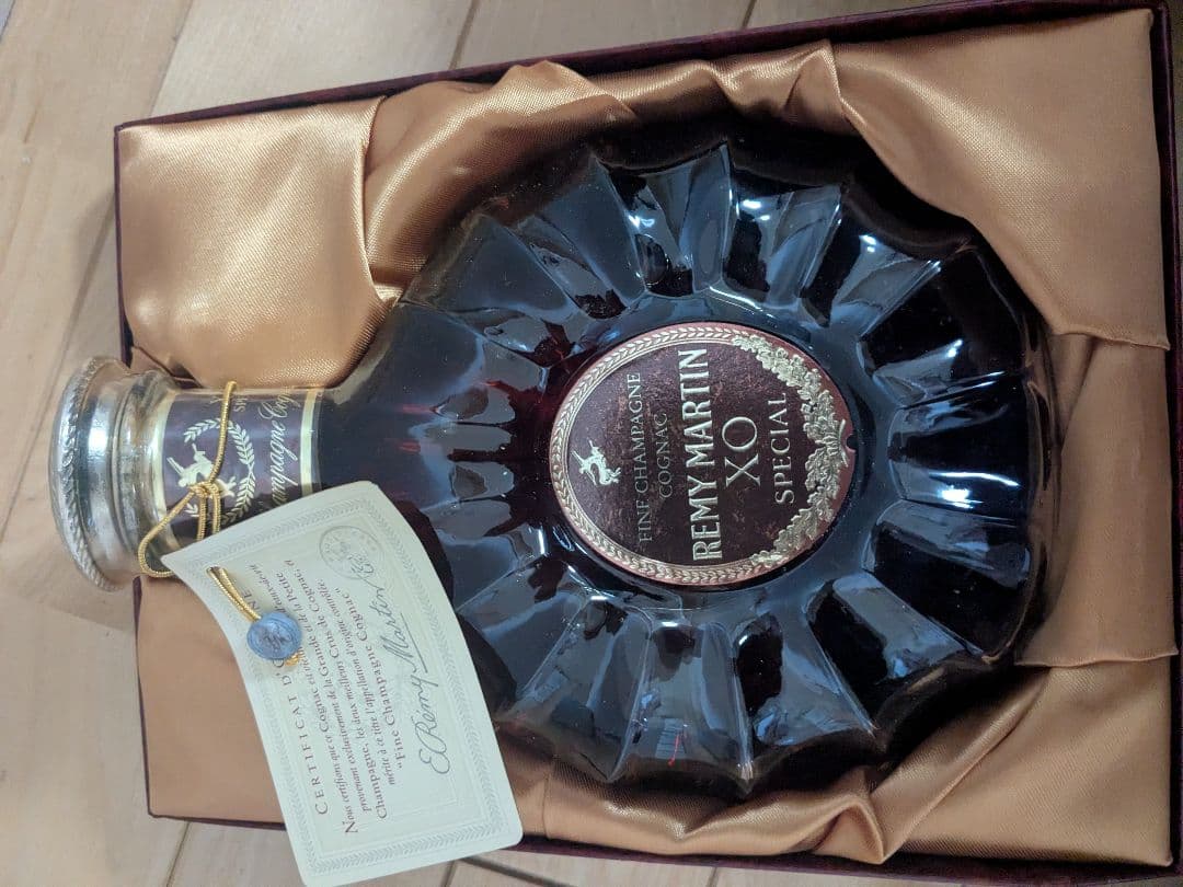 REMY MARTIN XO SPECIAL コニャック タグ付き　700ml
