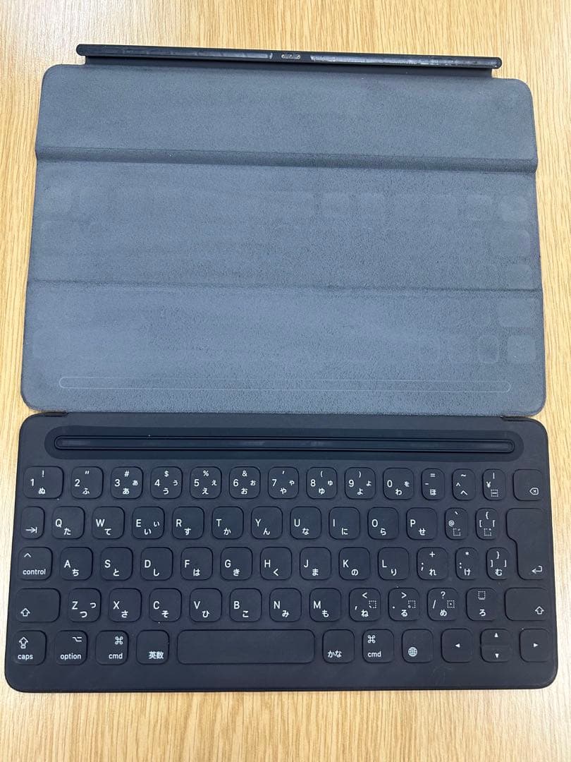 【必見・美品】APPLE 10.5インチ IPAD SMART KEYBOARD
