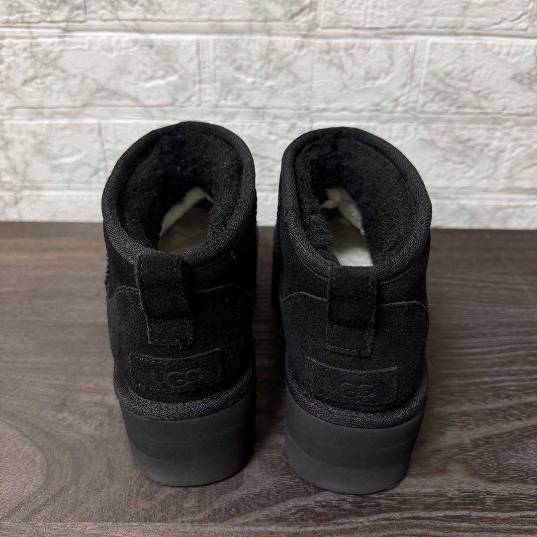 UGG クラシックウルトラミニプラットフォーム 黒 24cm