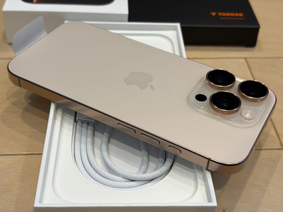 iPhone 16 Pro 256GB 海外版 デザートチタニウム iOS 18